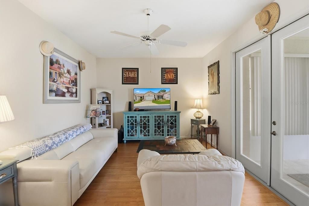 For Sale: $192,500 (2 beds, 2 baths, 1089 Square Feet)