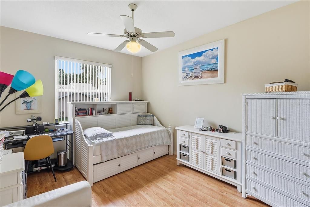 For Sale: $192,500 (2 beds, 2 baths, 1089 Square Feet)