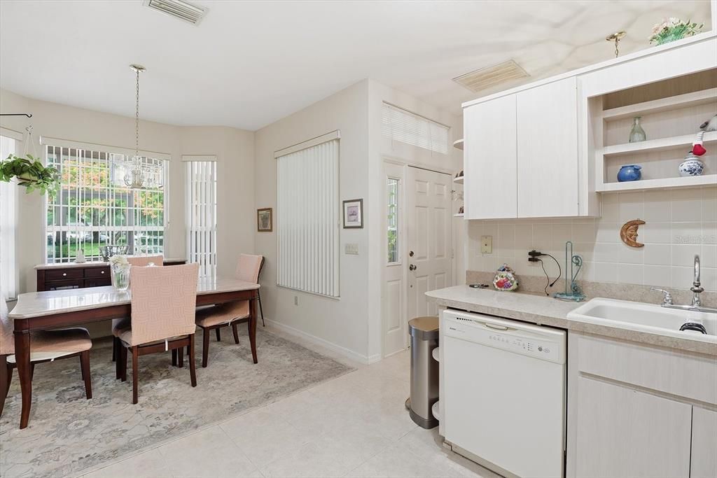 For Sale: $192,500 (2 beds, 2 baths, 1089 Square Feet)