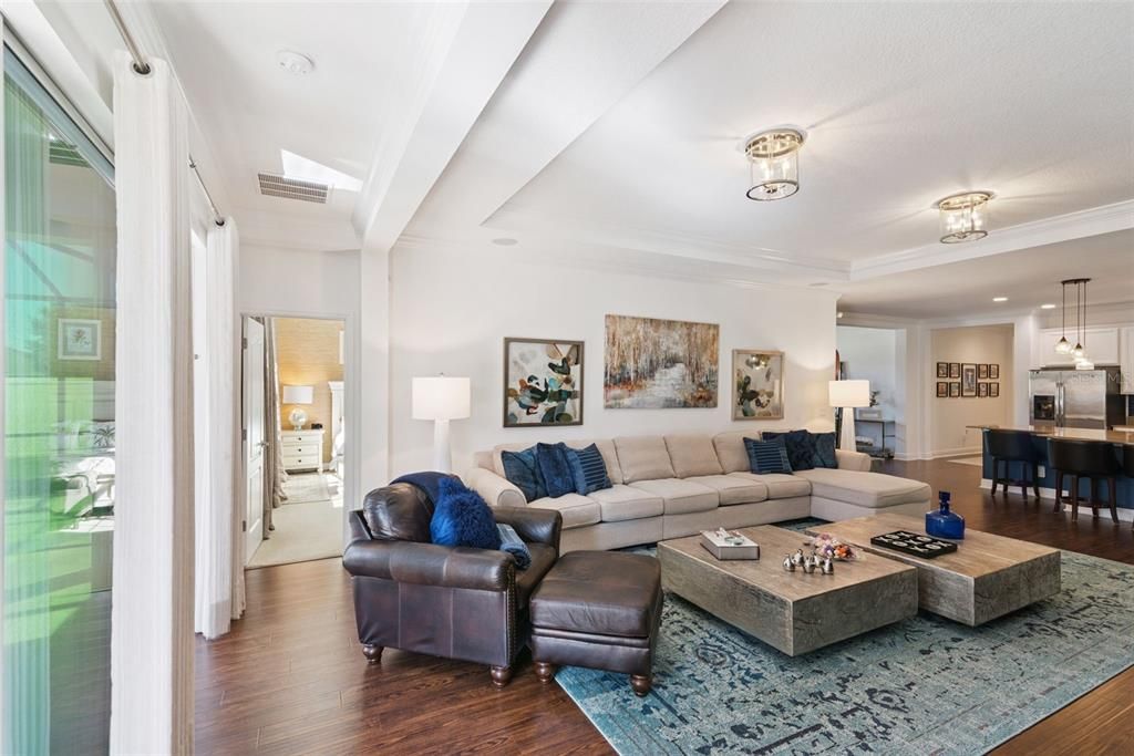 For Sale: $949,000 (5 beds, 3 baths, 2953 Square Feet)