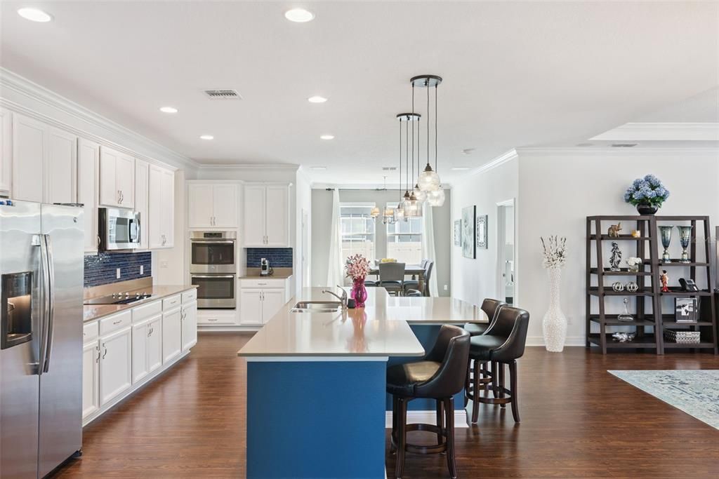 For Sale: $949,000 (5 beds, 3 baths, 2953 Square Feet)