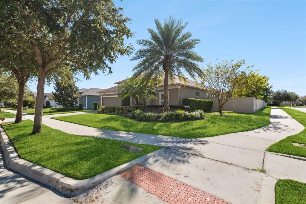 For Sale: $949,000 (5 beds, 3 baths, 2953 Square Feet)