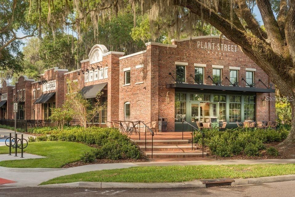 For Sale: $949,000 (5 beds, 3 baths, 2953 Square Feet)