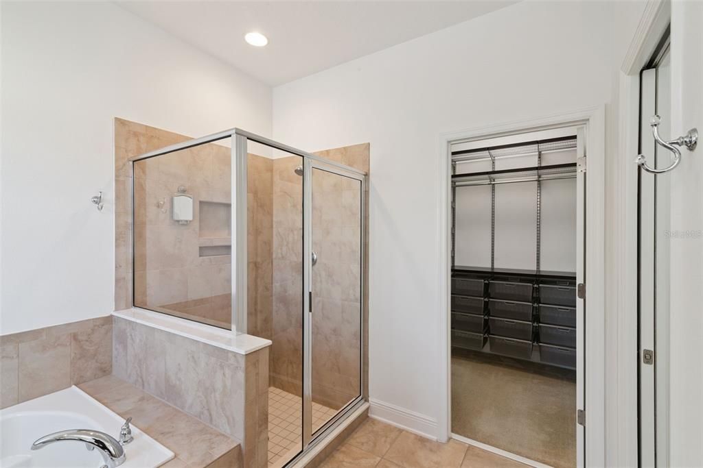 For Sale: $949,000 (5 beds, 3 baths, 2953 Square Feet)