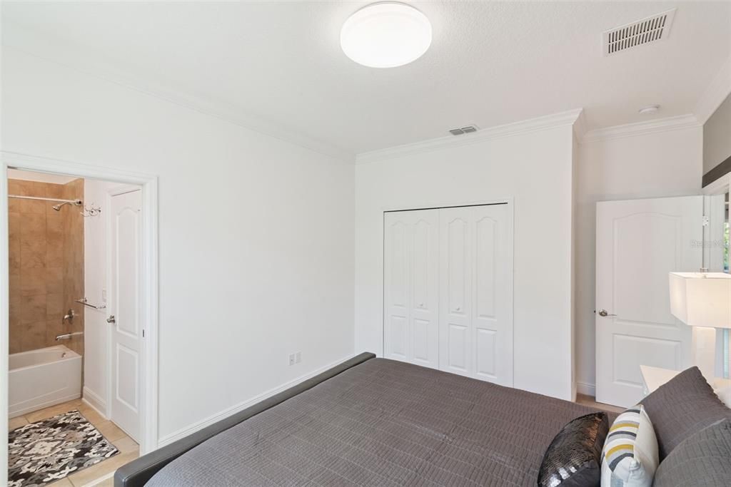 For Sale: $949,000 (5 beds, 3 baths, 2953 Square Feet)