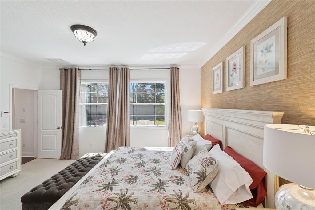 For Sale: $949,000 (5 beds, 3 baths, 2953 Square Feet)