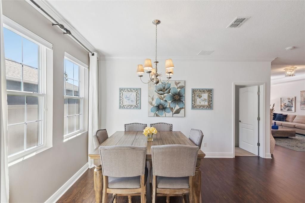 For Sale: $949,000 (5 beds, 3 baths, 2953 Square Feet)