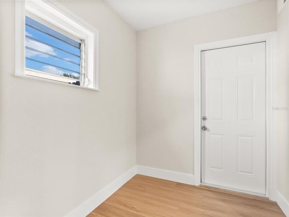 For Sale: $329,900 (3 beds, 2 baths, 1238 Square Feet)