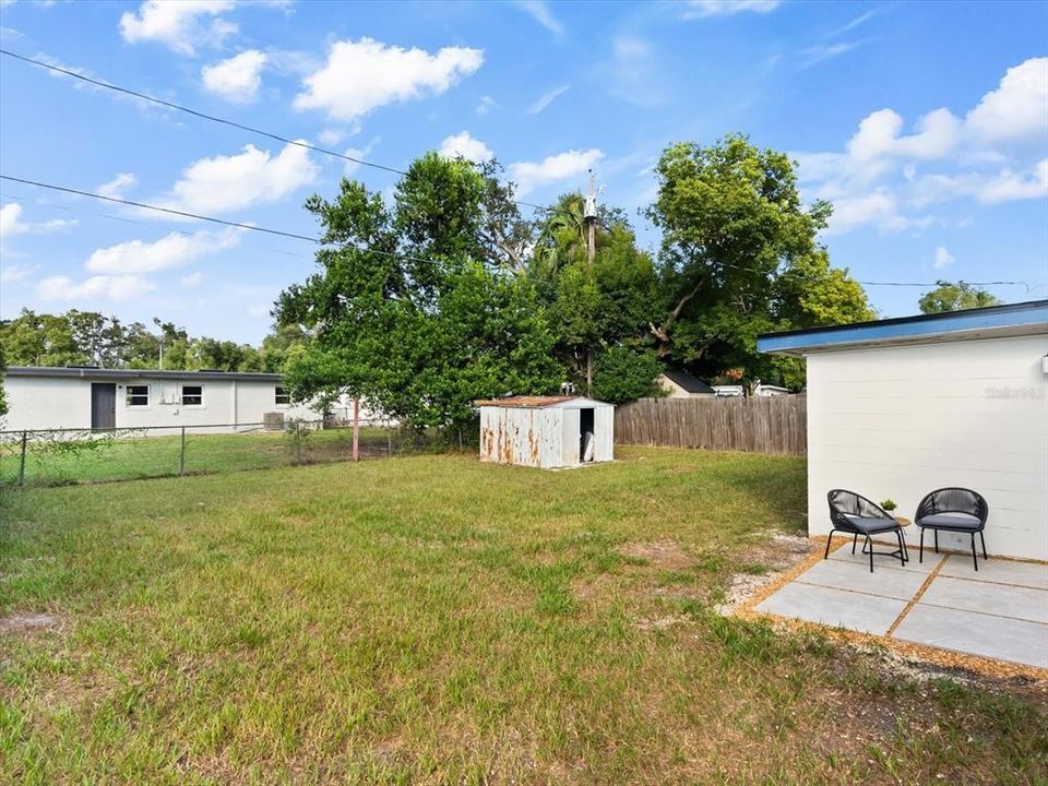 For Sale: $329,900 (3 beds, 2 baths, 1238 Square Feet)