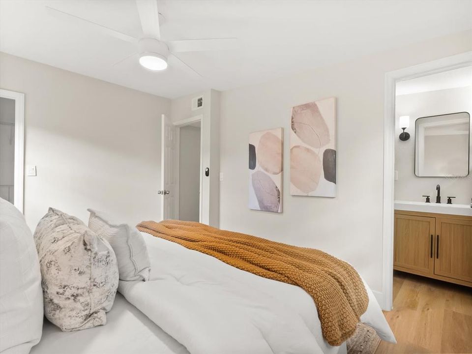 For Sale: $329,900 (3 beds, 2 baths, 1238 Square Feet)