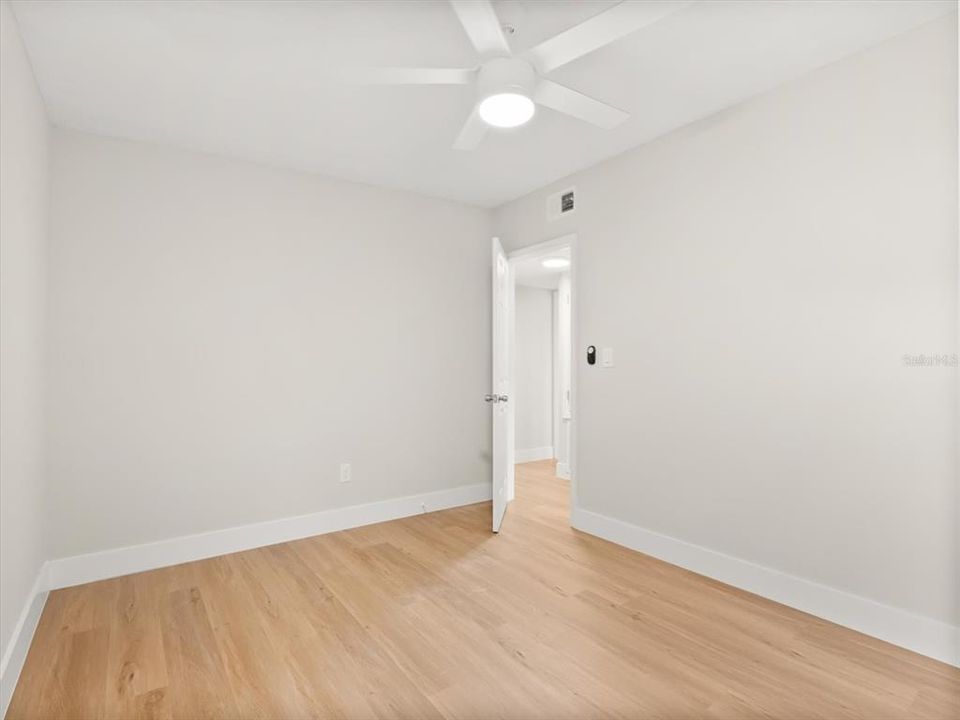 For Sale: $329,900 (3 beds, 2 baths, 1238 Square Feet)