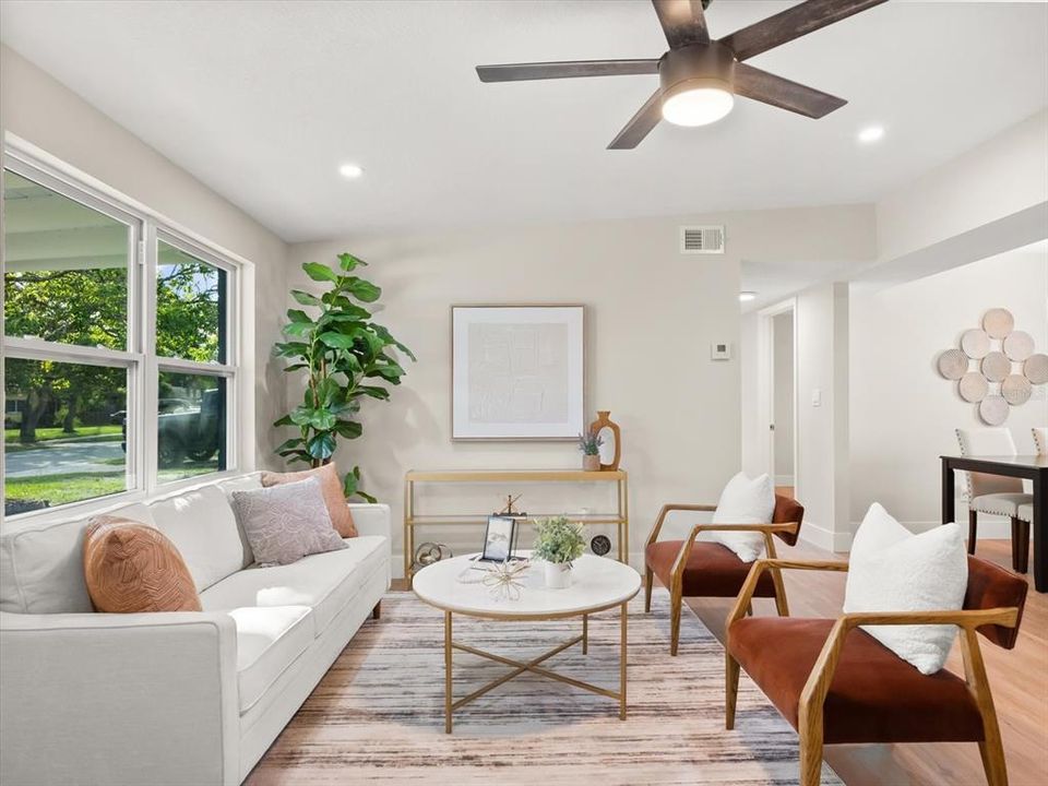 For Sale: $329,900 (3 beds, 2 baths, 1238 Square Feet)