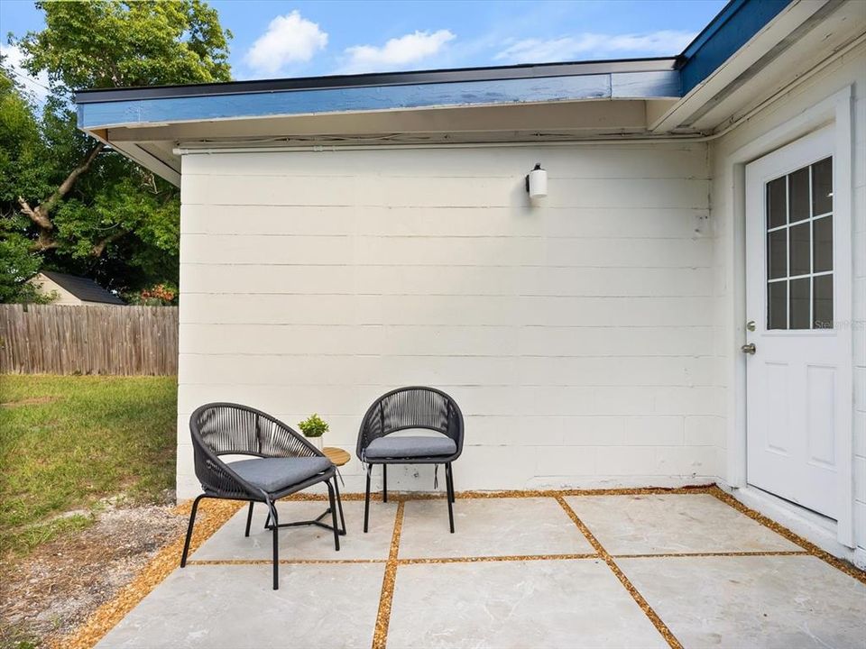 For Sale: $329,900 (3 beds, 2 baths, 1238 Square Feet)