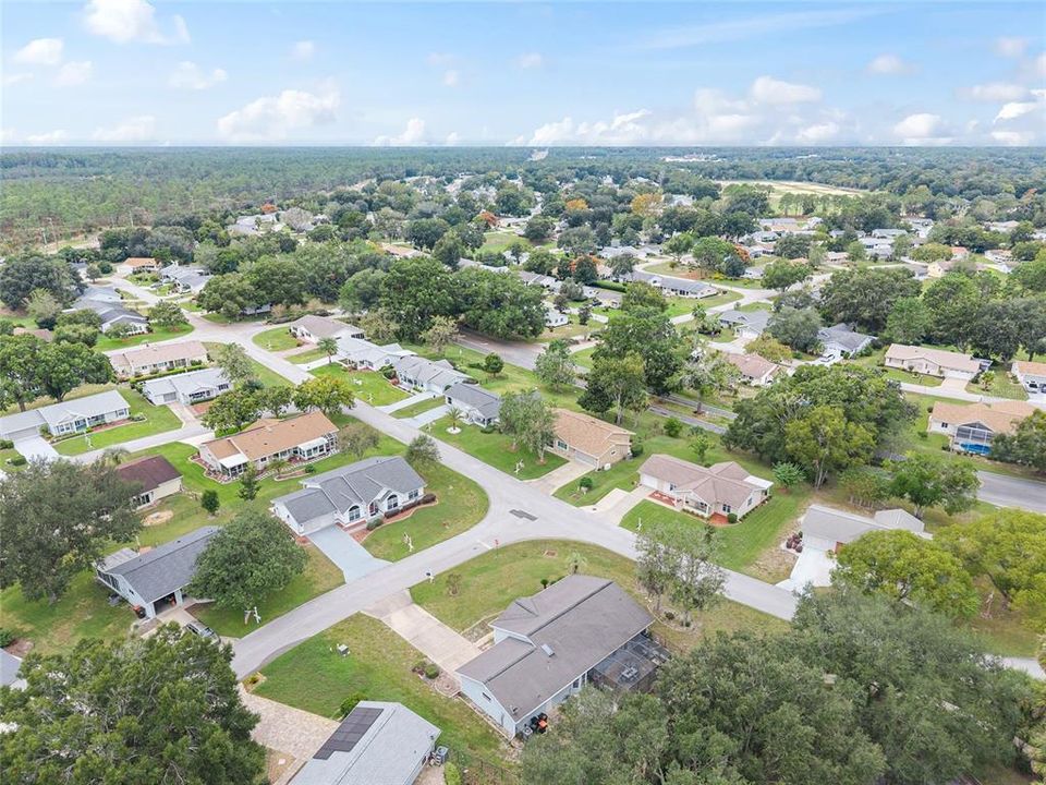 合同活跃: $219,888 (2 贝兹, 2 浴室, 1403 平方英尺)