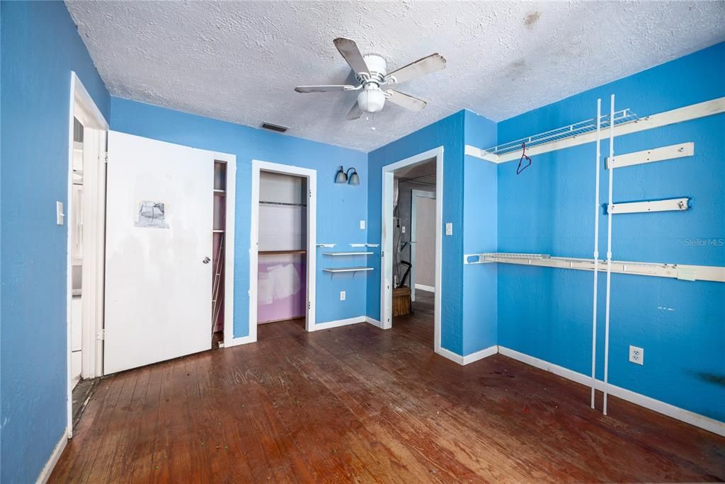 Active With Contract: $199,900 (3 beds, 1 baths, 1519 Square Feet)