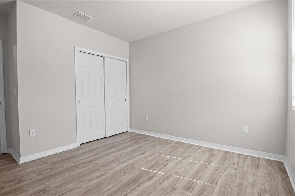 待售: $353,500 (4 贝兹, 3 浴室, 1943 平方英尺)