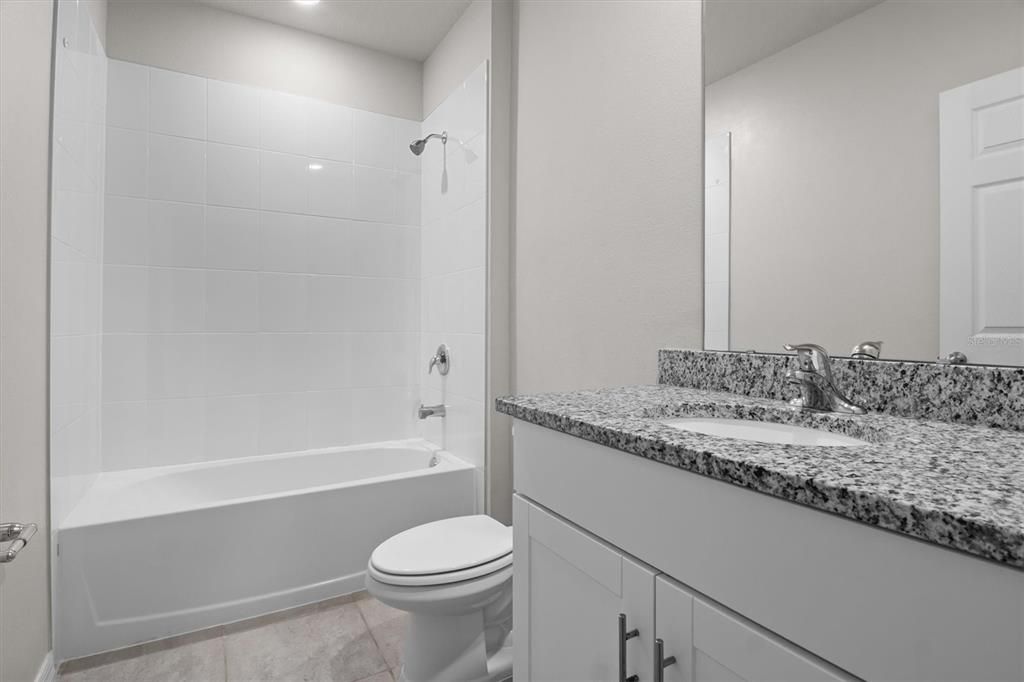 待售: $353,500 (4 贝兹, 3 浴室, 1943 平方英尺)