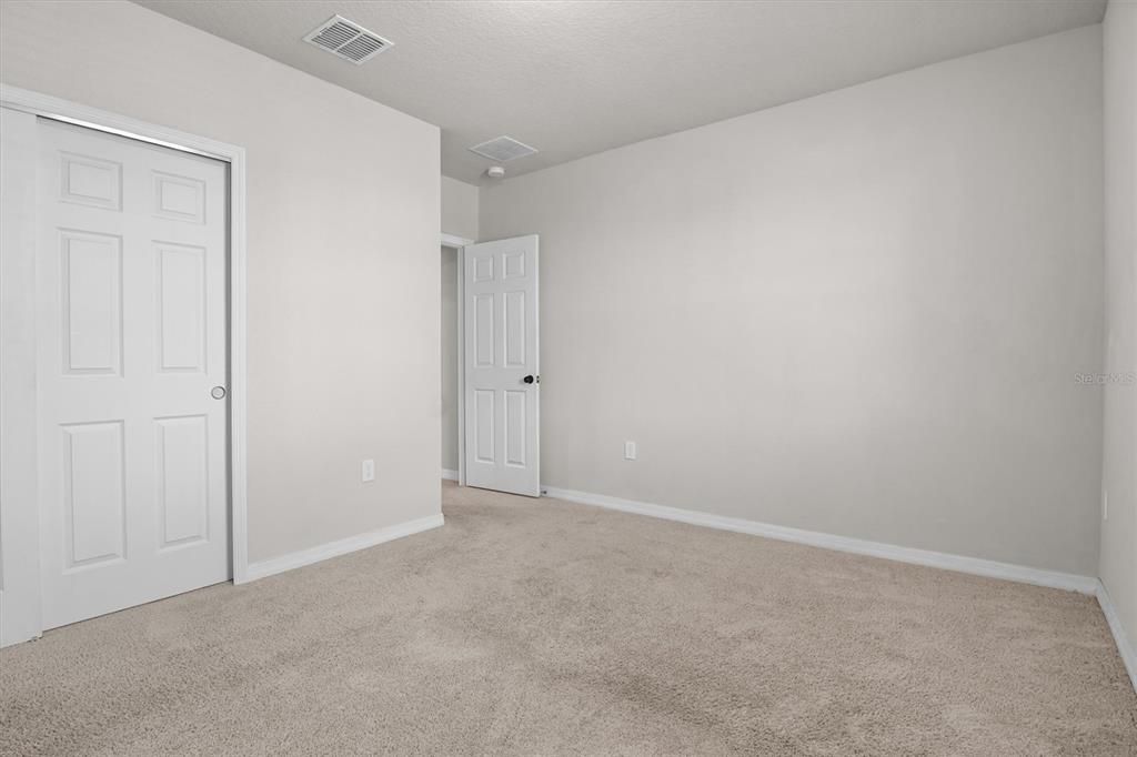 待售: $353,500 (4 贝兹, 3 浴室, 1943 平方英尺)