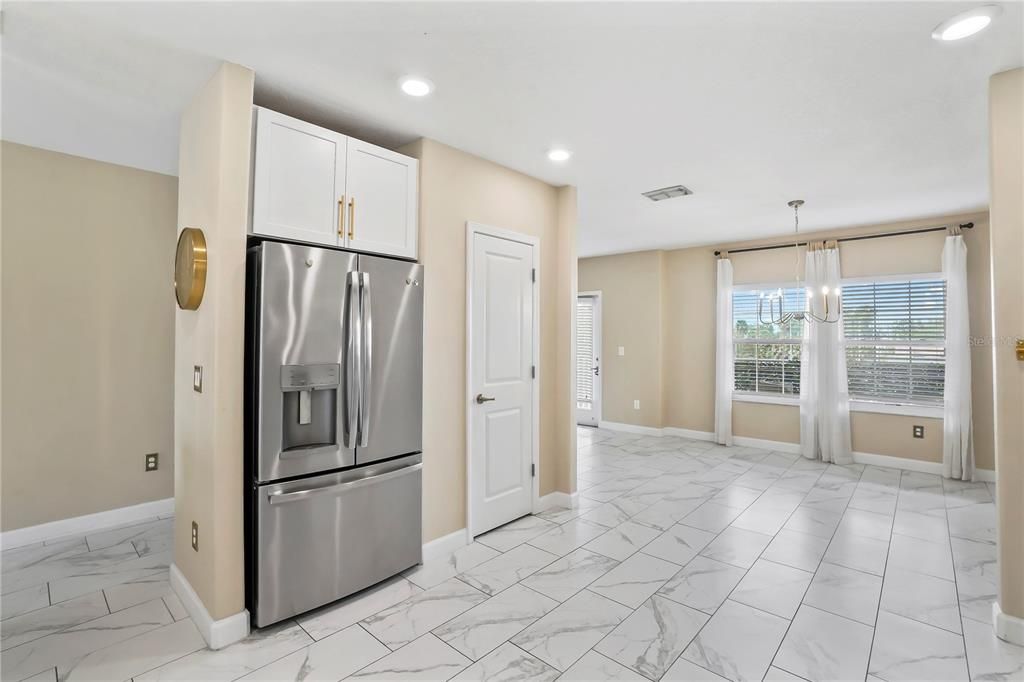 出租: $3,850 (3 贝兹, 3 浴室, 2226 平方英尺)