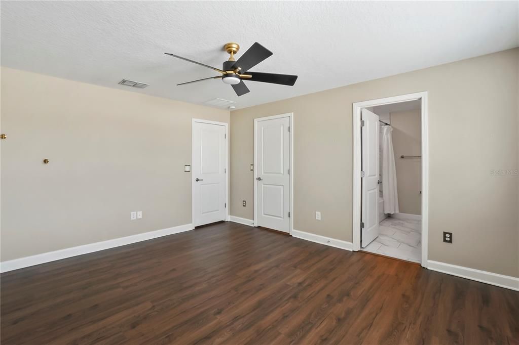 出租: $3,850 (3 贝兹, 3 浴室, 2226 平方英尺)