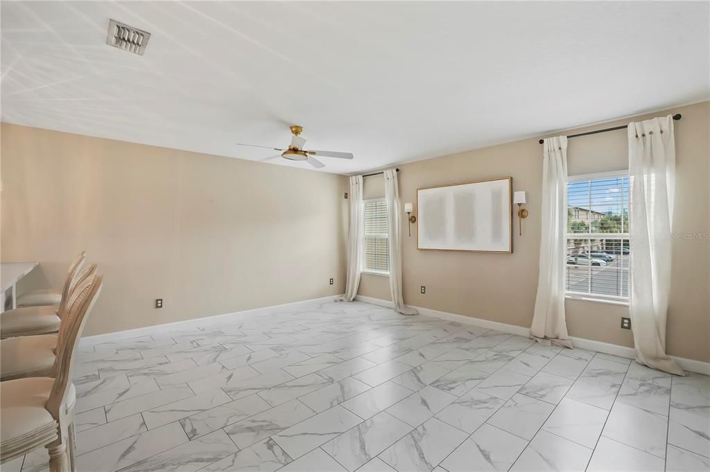 出租: $3,850 (3 贝兹, 3 浴室, 2226 平方英尺)