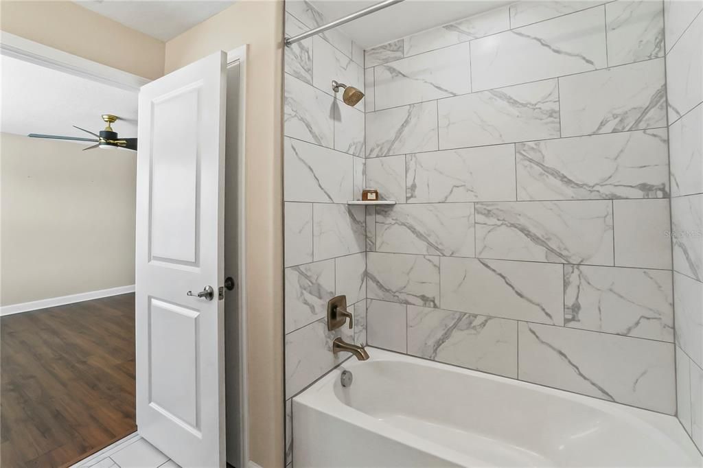 出租: $3,850 (3 贝兹, 3 浴室, 2226 平方英尺)