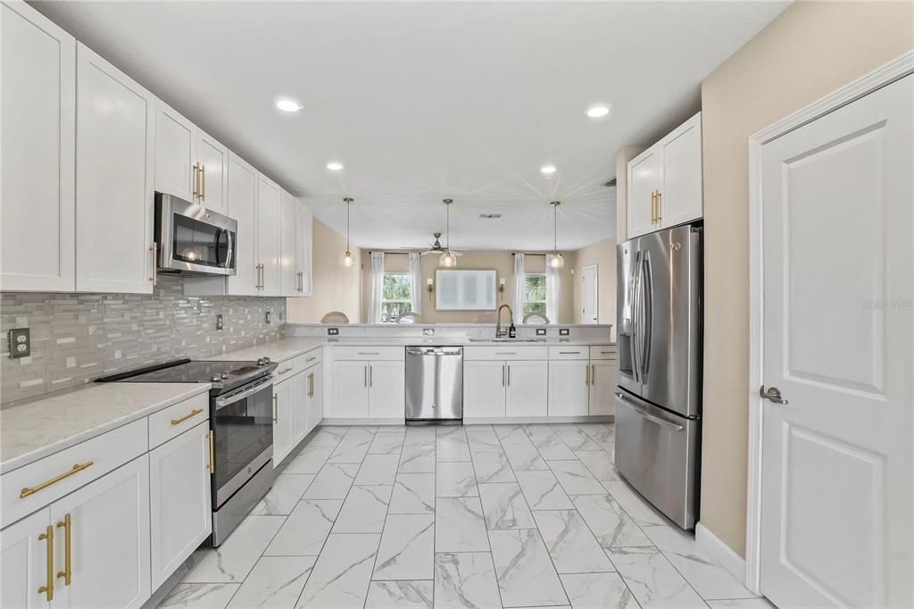 出租: $3,850 (3 贝兹, 3 浴室, 2226 平方英尺)