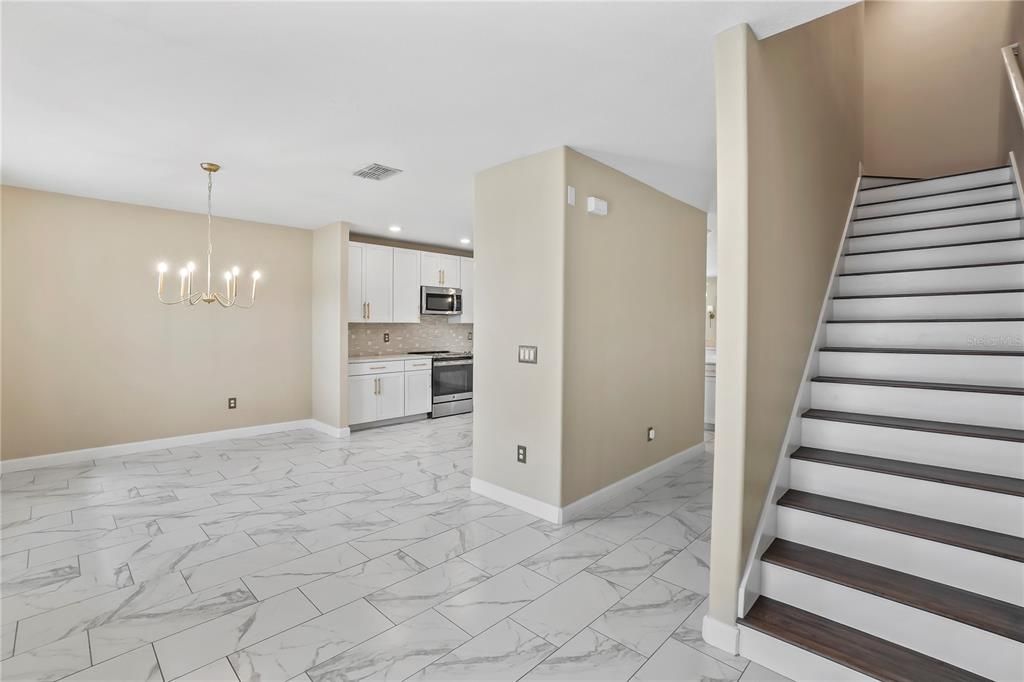 出租: $3,850 (3 贝兹, 3 浴室, 2226 平方英尺)