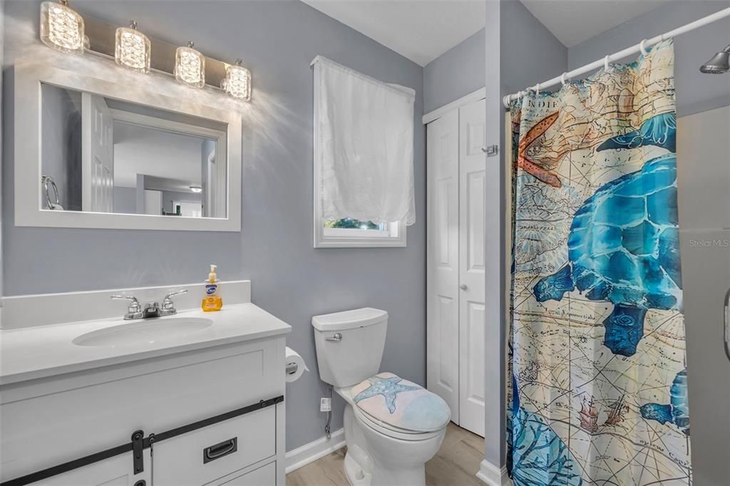 Active With Contract: $255,000 (2 beds, 2 baths, 600 Square Feet)