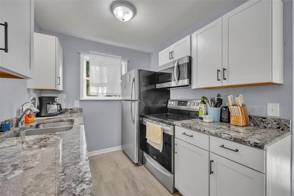 Active With Contract: $255,000 (2 beds, 2 baths, 600 Square Feet)