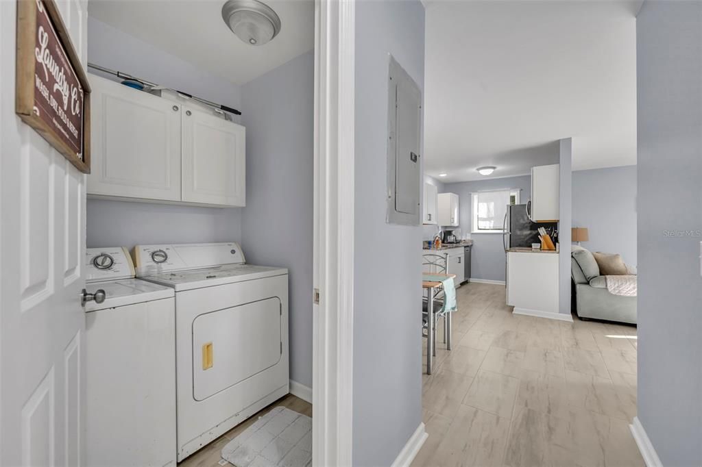 Active With Contract: $255,000 (2 beds, 2 baths, 600 Square Feet)