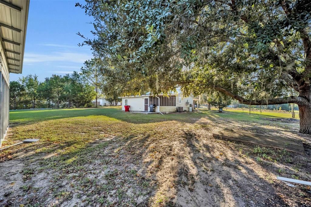 Active With Contract: $255,000 (2 beds, 2 baths, 600 Square Feet)