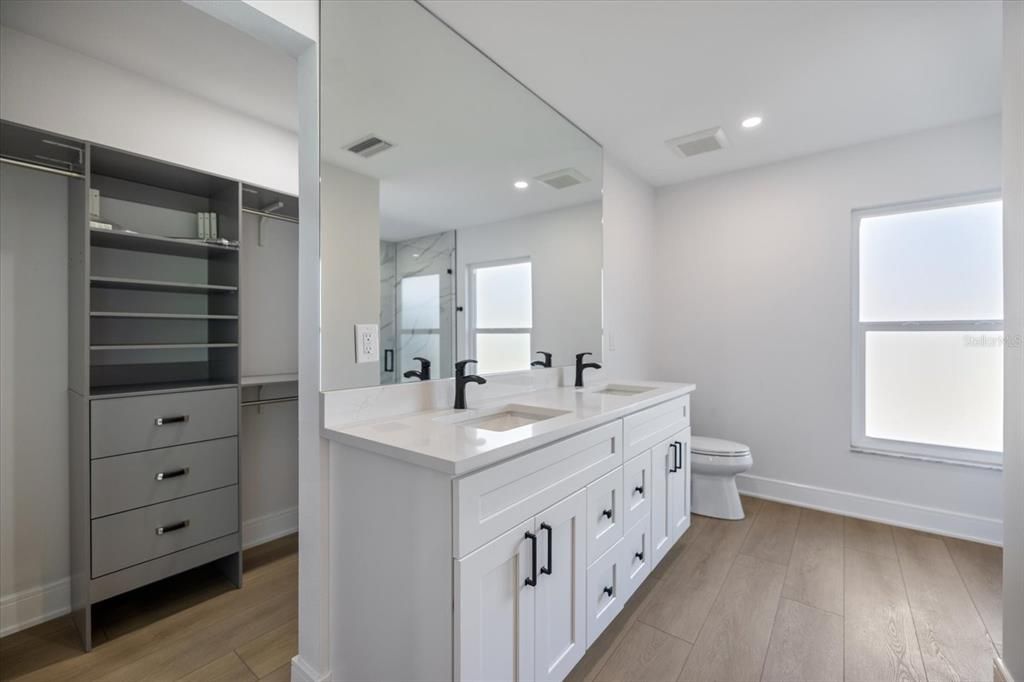 В аренду: $4,000 (3 спален, 2 ванн, 2186 Квадратных фут)