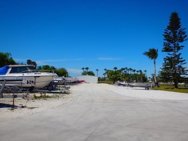 На продажу: $147,000 (2 спален, 1 ванн, 828 Квадратных фут)