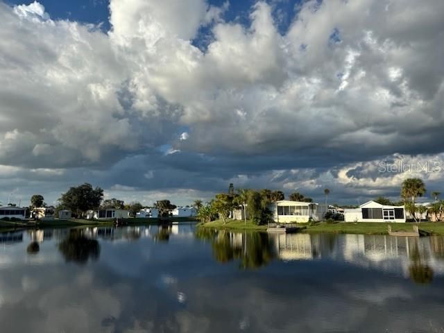 На продажу: $147,000 (2 спален, 1 ванн, 828 Квадратных фут)