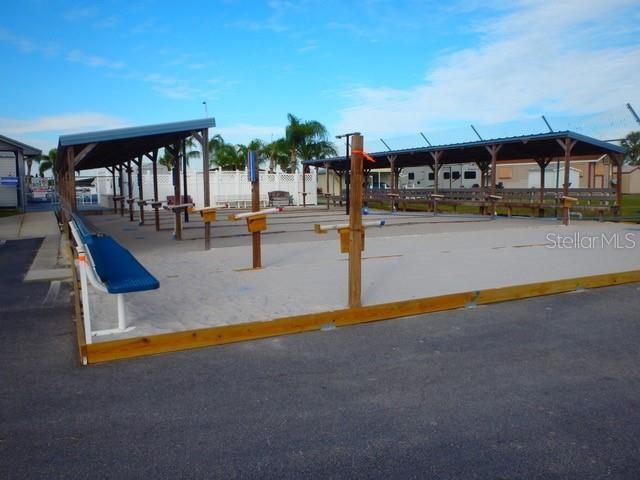 На продажу: $147,000 (2 спален, 1 ванн, 828 Квадратных фут)