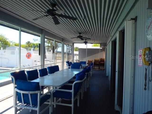 На продажу: $147,000 (2 спален, 1 ванн, 828 Квадратных фут)