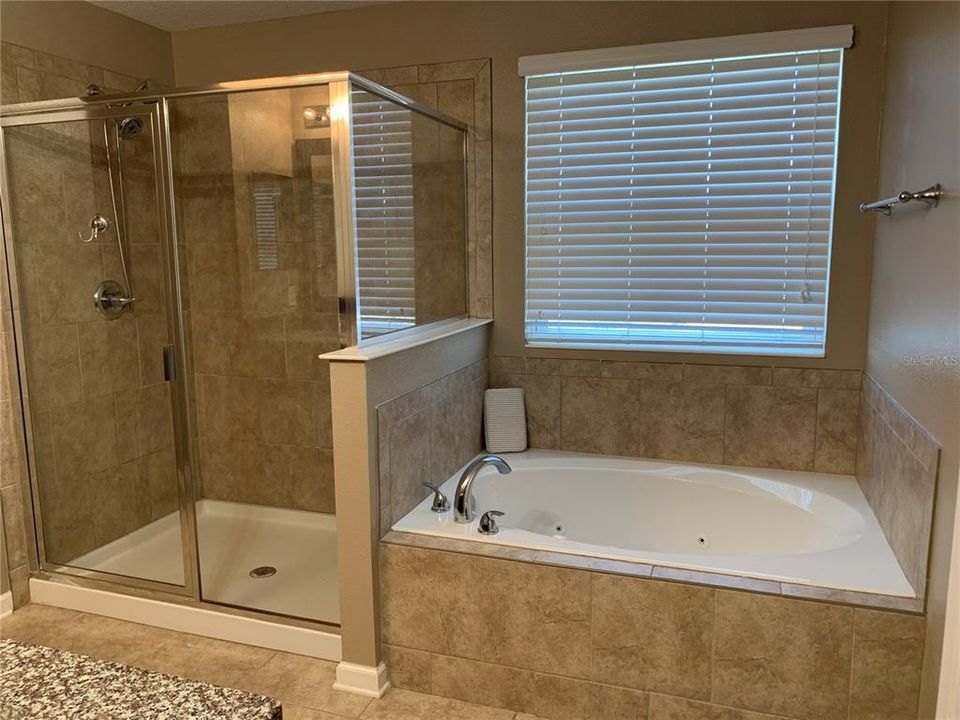 В аренду: $3,900 (5 спален, 3 ванн, 3021 Квадратных фут)