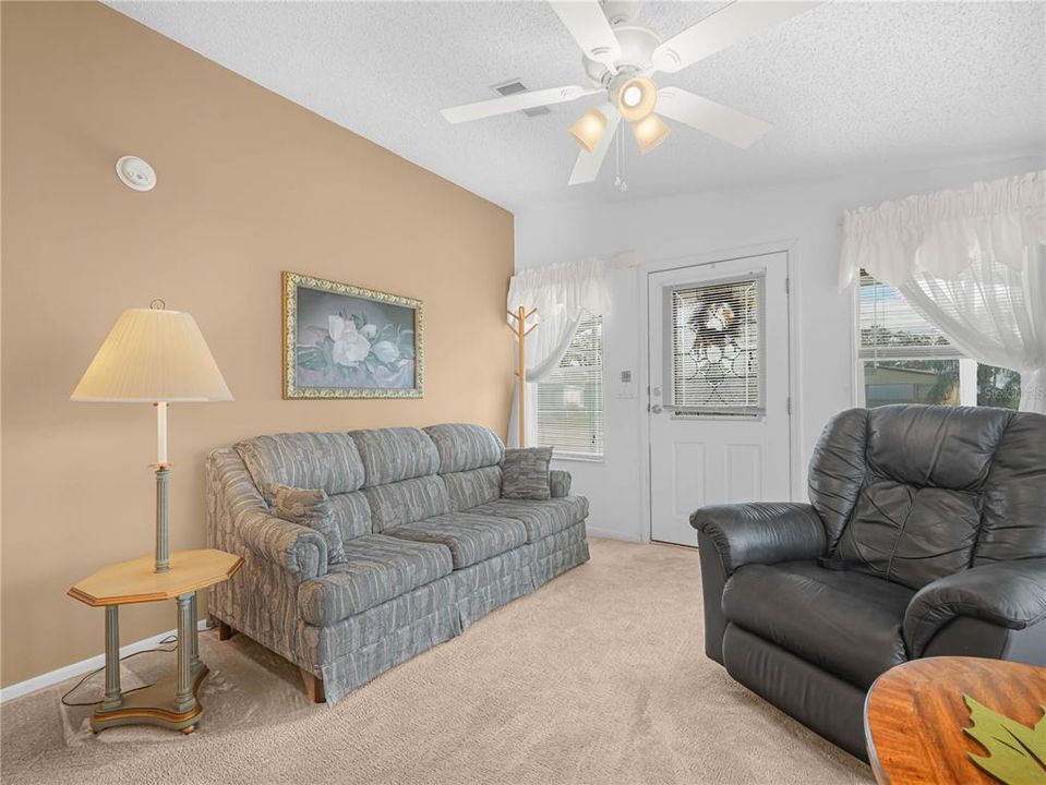 待售: $159,900 (2 贝兹, 2 浴室, 1128 平方英尺)