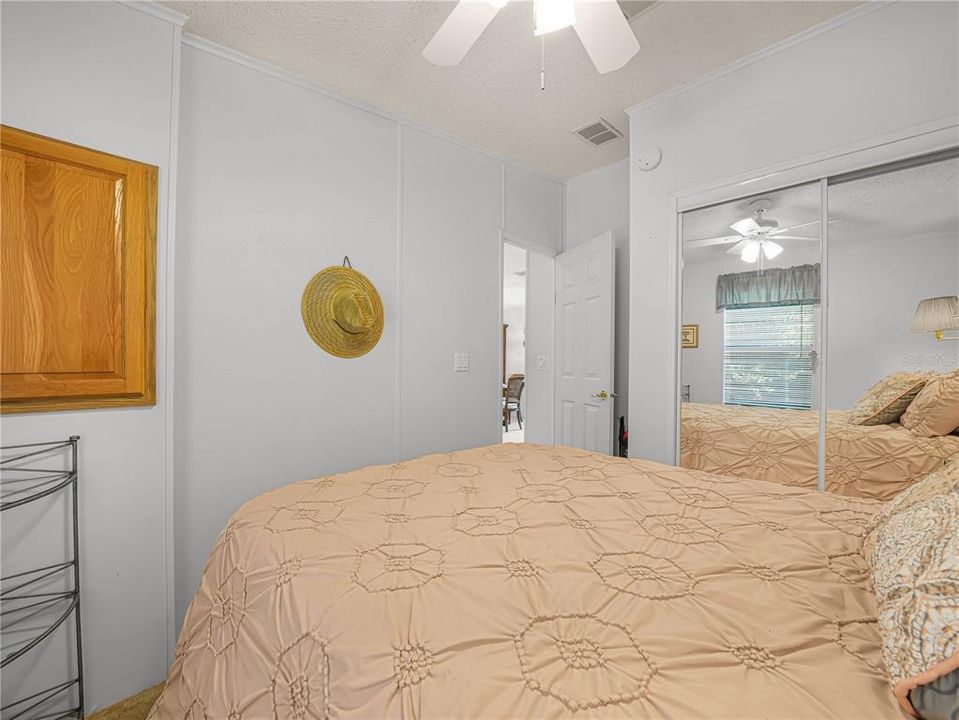 待售: $159,900 (2 贝兹, 2 浴室, 1128 平方英尺)