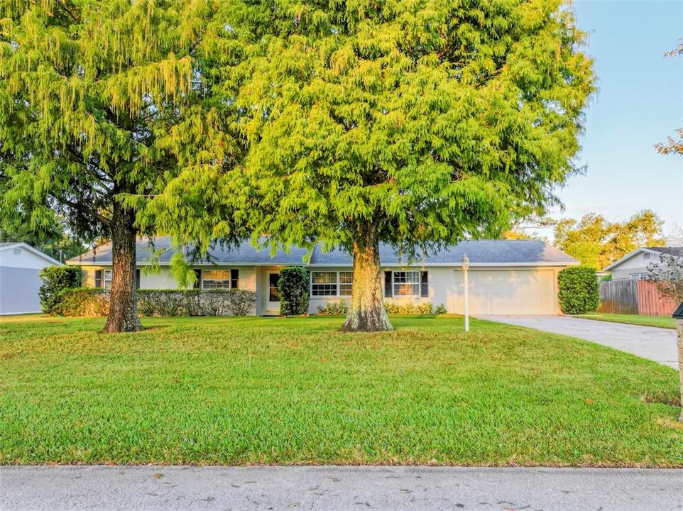 For Sale: $324,900 (4 beds, 2 baths, 1676 Square Feet)