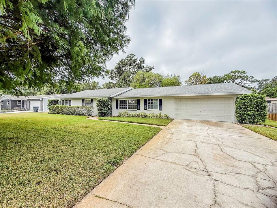 For Sale: $324,900 (4 beds, 2 baths, 1676 Square Feet)