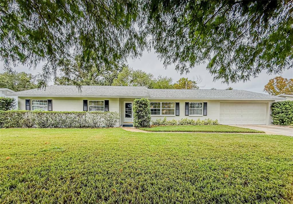 For Sale: $324,900 (4 beds, 2 baths, 1676 Square Feet)