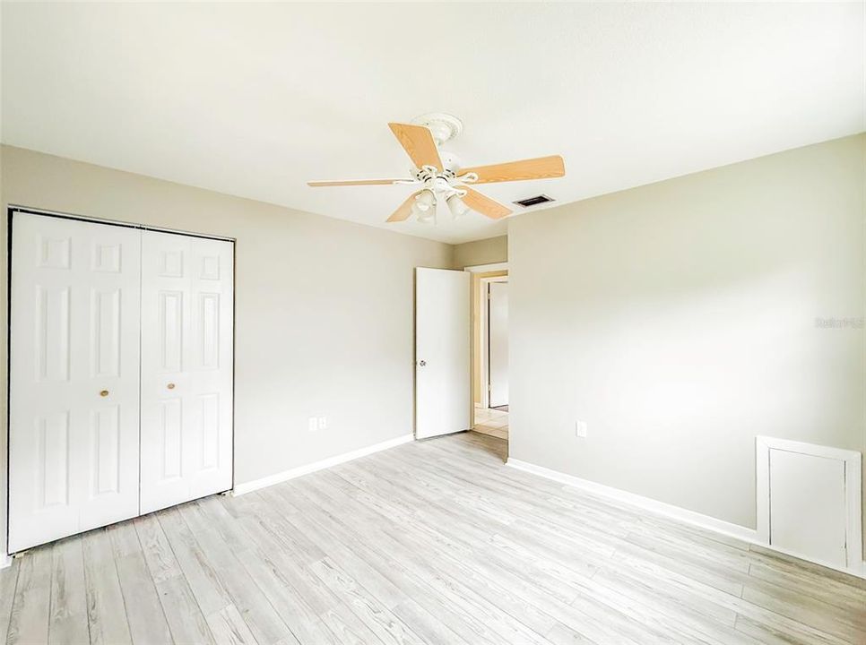 For Sale: $324,900 (4 beds, 2 baths, 1676 Square Feet)