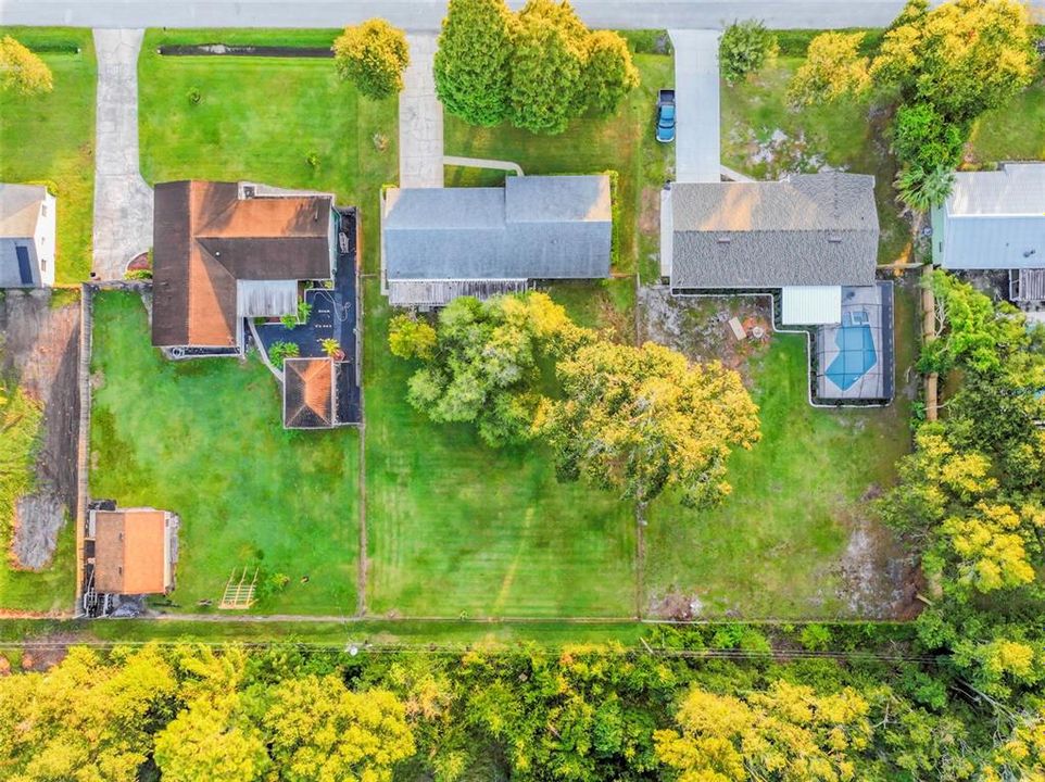 For Sale: $324,900 (4 beds, 2 baths, 1676 Square Feet)