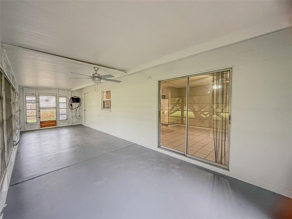 For Sale: $324,900 (4 beds, 2 baths, 1676 Square Feet)