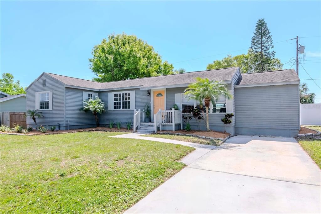 Recently Rented: $2,500 (3 beds, 2 baths, 1483 Square Feet)