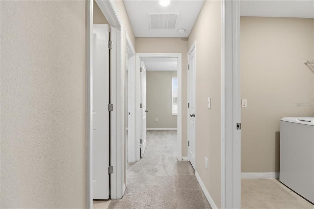 На продажу: $320,900 (4 спален, 2 ванн, 1881 Квадратных фут)