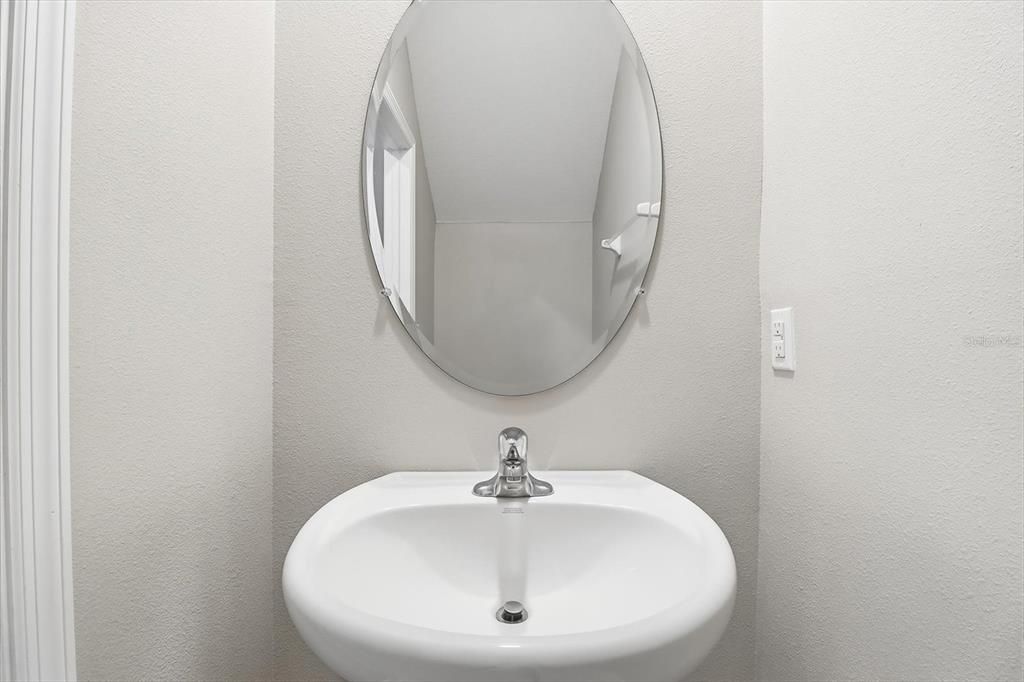 На продажу: $320,900 (4 спален, 2 ванн, 1881 Квадратных фут)