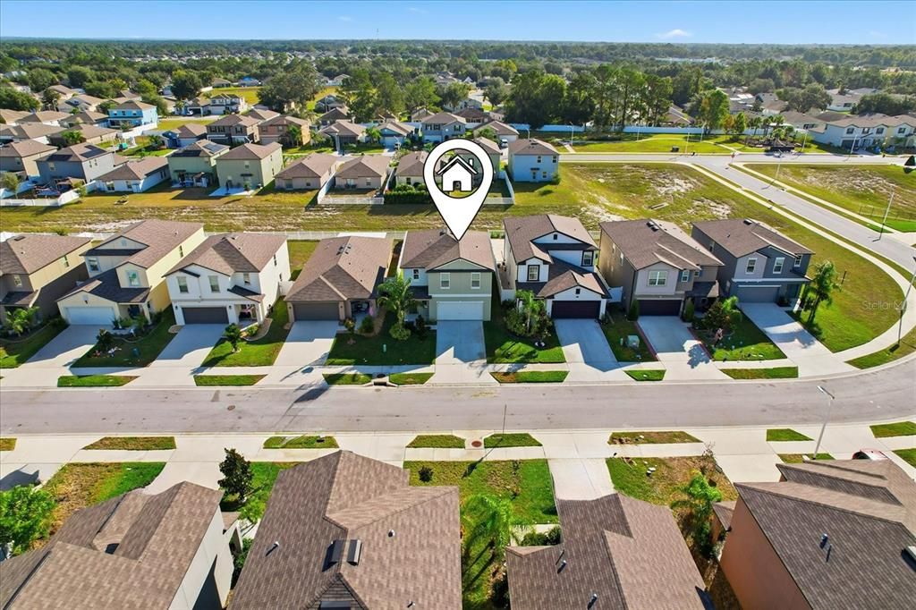 На продажу: $320,900 (4 спален, 2 ванн, 1881 Квадратных фут)